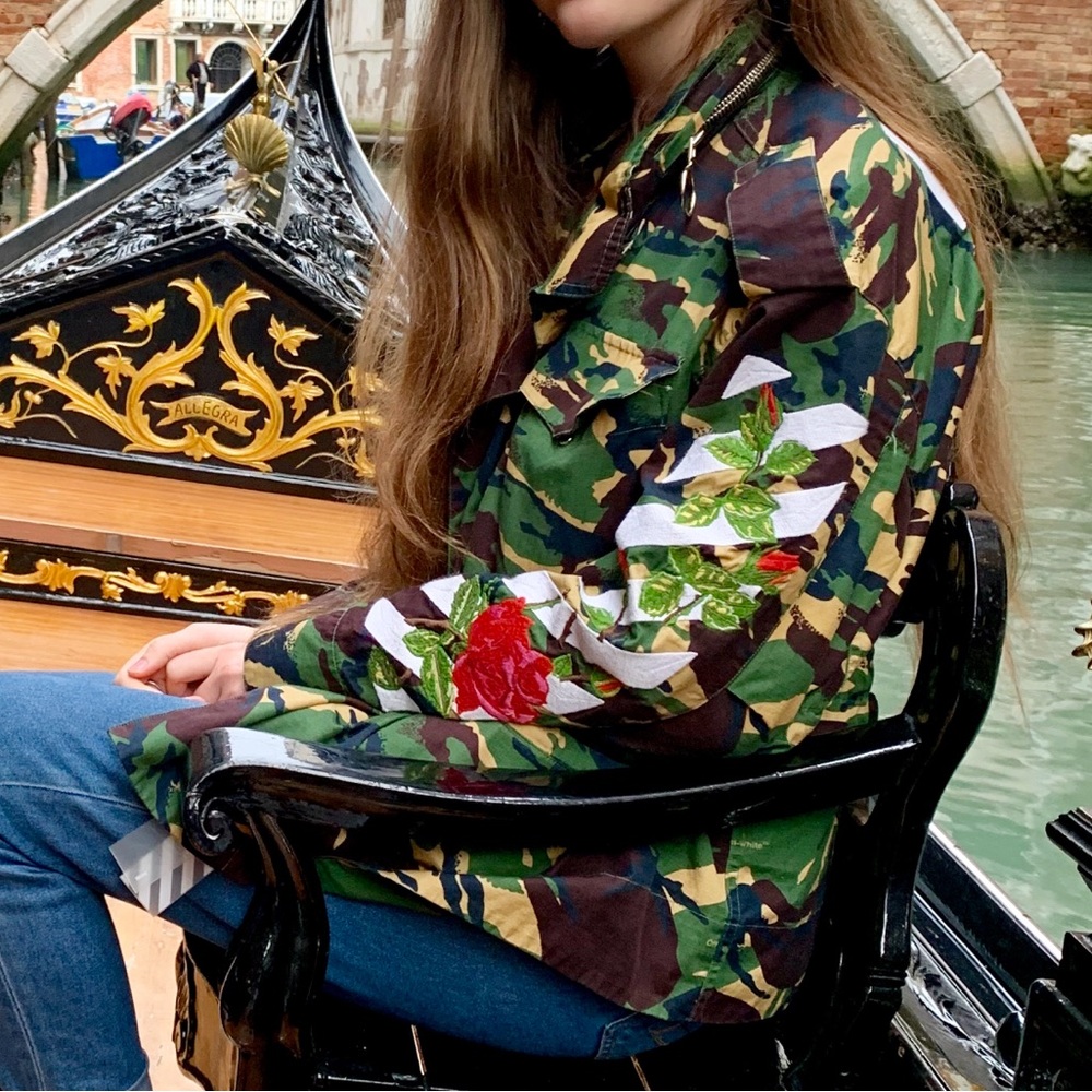 Off-White Camouflage Jacket with Roses - Picture 5 of 6